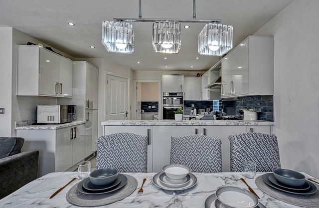 Pass the Keys | Luxury 4 Bedrooms Detached Holiday Home - Villa