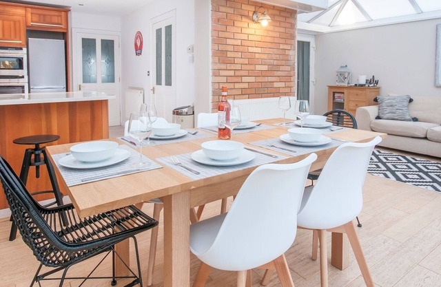 Pass the Keys | Luxury spacious 3Bed home close to City/Stadiums