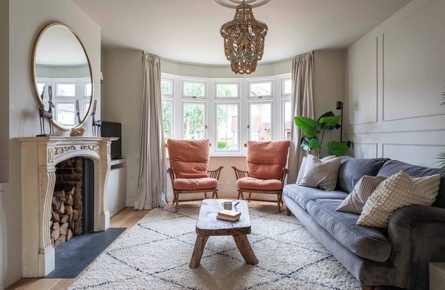 Pass the Keys | Modern 5-Bedroom Luxury Home in Watford | Close to Harry Potter Studios | FREE Parking