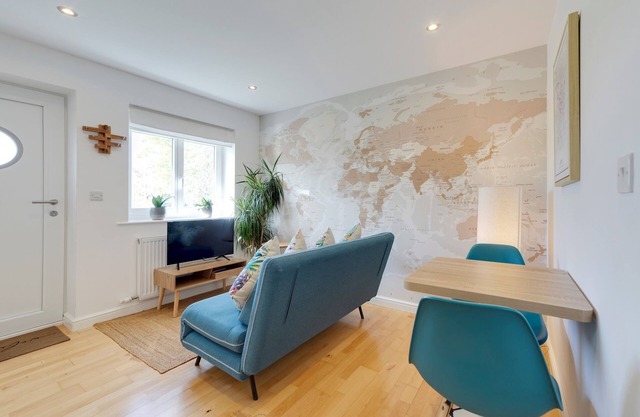 Pass the Keys | Modern & Spacious 1 Bed Terrace with Free Parking