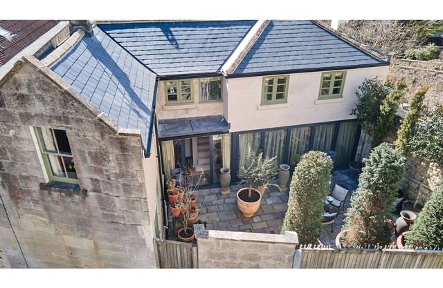 Pass the Keys | Oppulent Lansdown Crescent Mews House with Free parking