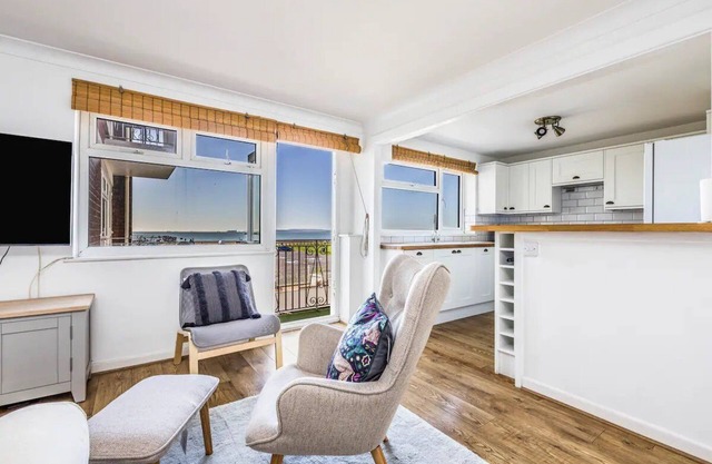 Pass the Keys | Seaside Flat - Amazing Sea Views