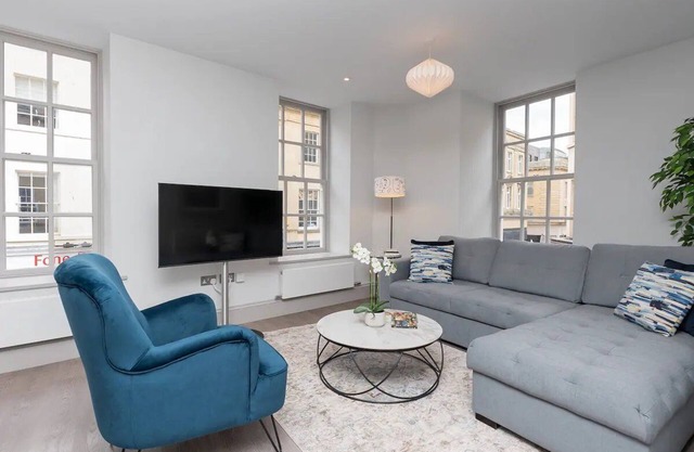 Pass the Keys | Stylish 2-bed apartment in the heart of Bath.