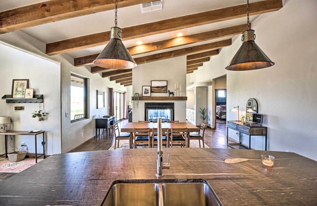 Pastoral Elgin Escape w/Covered Patio & Grill!
