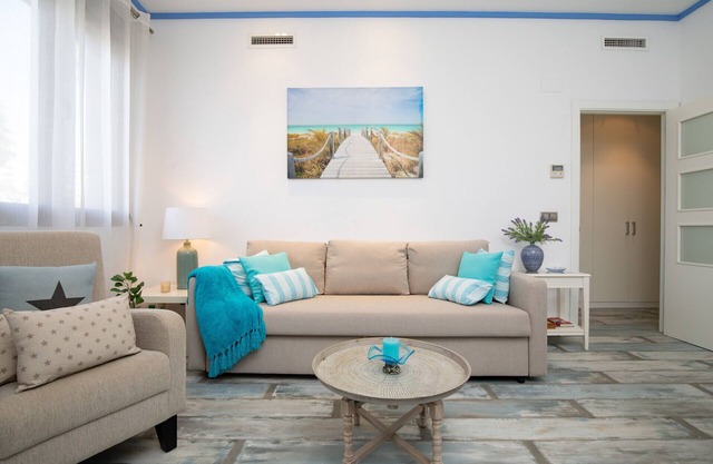 Patacona Azzure. Air conditioning + Wifi + Parking