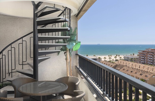 Patacona Sunrise Duplex II. Air Condition + Parking + Pool+ 4 Pax