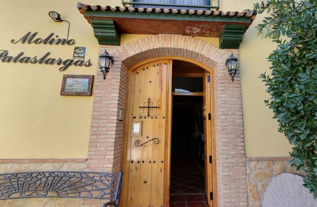 Pataslargas mill with charm in Río Mundo