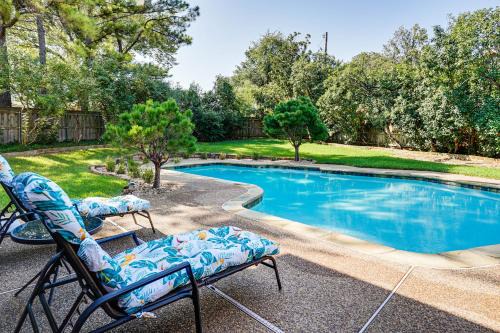 Patio and Yard Family Home 12 Mi to ATandT Stadium!