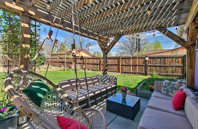 Patio, Grill and Yard Cozy Denver Abode!