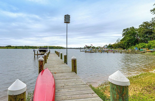 Patio & Water Views: Serene Bohemia River Escape!