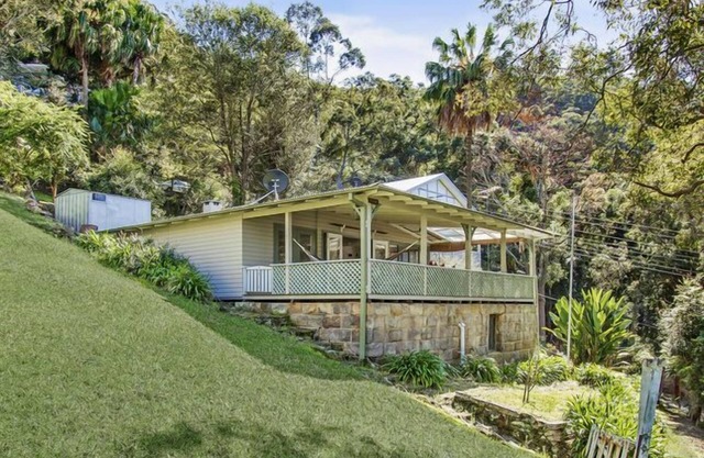 Patonga Hillside Retreat