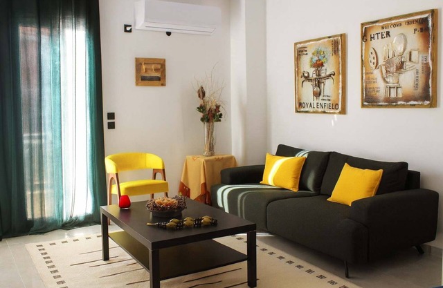 Patras Cozy Nest in the Vibrant City Center