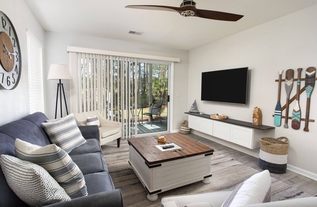 Pawleys Island Paradise 2BR 1st Floor, Pools, Beach 3 min, True Blue Golf