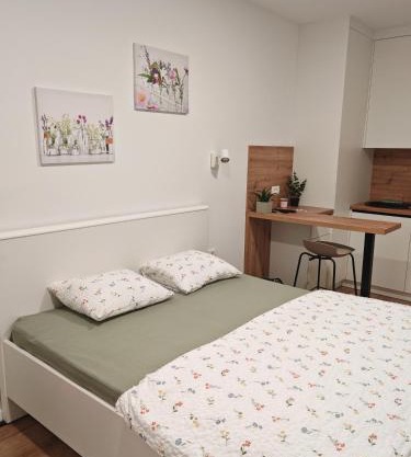 Pe Pe room