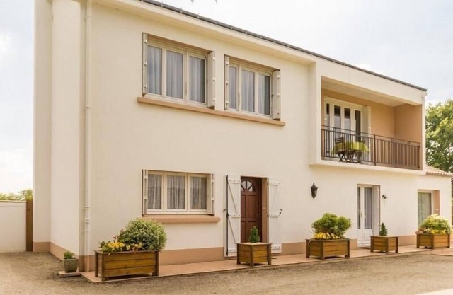 Peaceful Getaway Between Pornic and Nantes, Family Friendly, Wi-Fi, Near Beach and Village