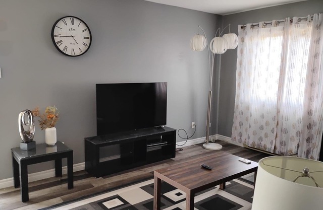 Peace Stay – Quiet 2BR Near Downtown