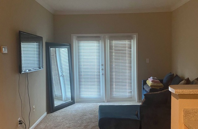 Peaceful 1 bedroom getaway!