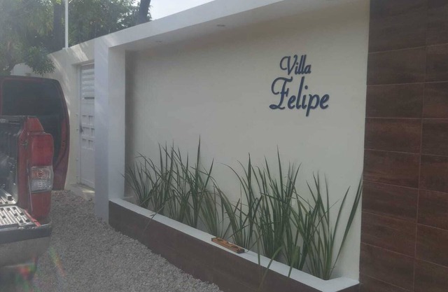 Peaceful and beautiful beach front villa w/pool and 1 min away from las dunas