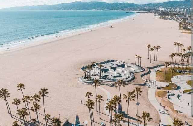 Peaceful and Cozy Boat Stay in Marina Del Rey