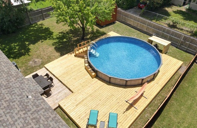 Peaceful and Relaxing Getaway w Beautiful Pool