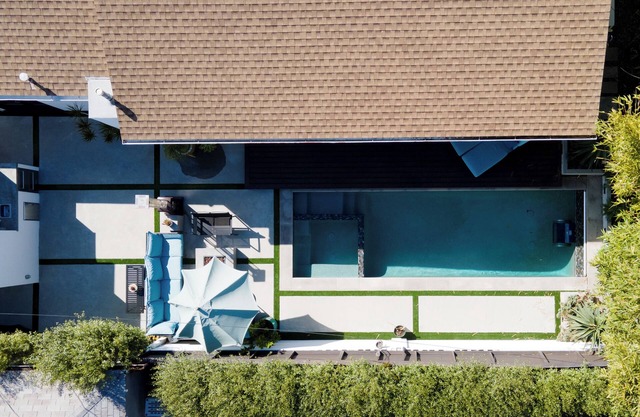 Peaceful bungalow in Santa Monica to Work and Recharge