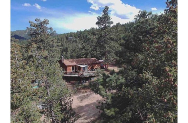 Peaceful Cabin on 10 Scenic Mountain Acres