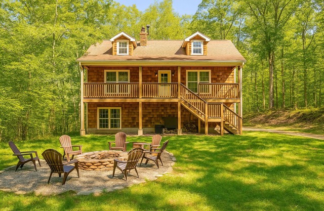 Peaceful Cabin on 2.5 Wooded Acres- 3 Bed/2.5 bath