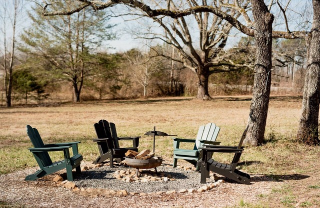 Peaceful Cabin with a Mountain View! Right in the heart of nature.