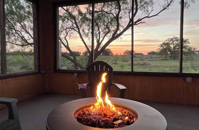 Peaceful Cabin With Views on 40 Acres - Serenity Ranch!
