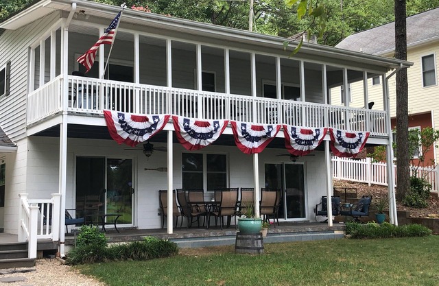 Peaceful Cove, Fishing, Level Yard, Family Gathering, Fire pit, Large Parking
