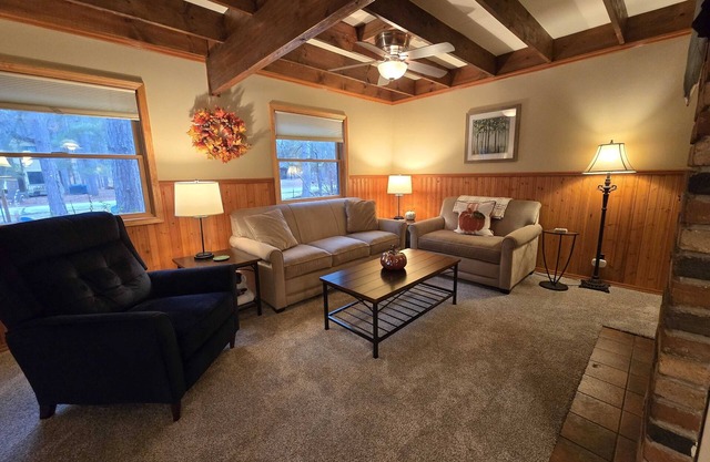 Peaceful dog-friendly home with gas grill & nearby resort amenities