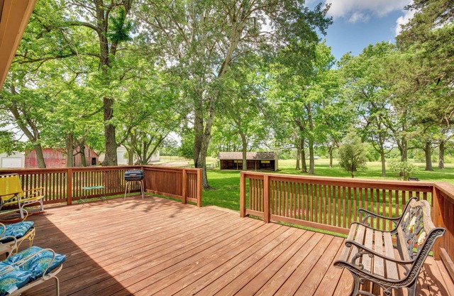Peaceful Garden City Getaway w/Grill & Fire Pit