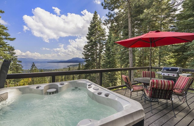 Peaceful getaway home with hot tub and panoramic lake views!
