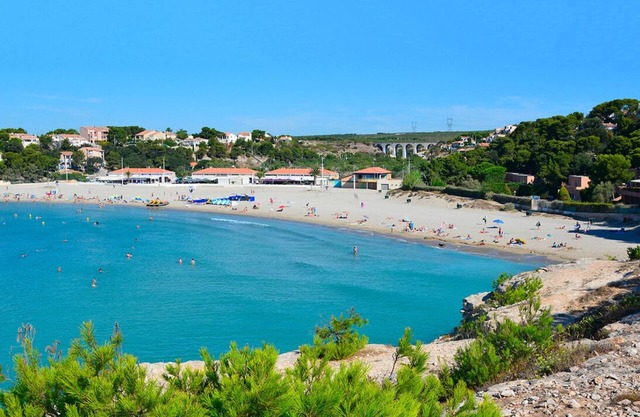 Peaceful haven with jacuzzi 500 metres from the sea
