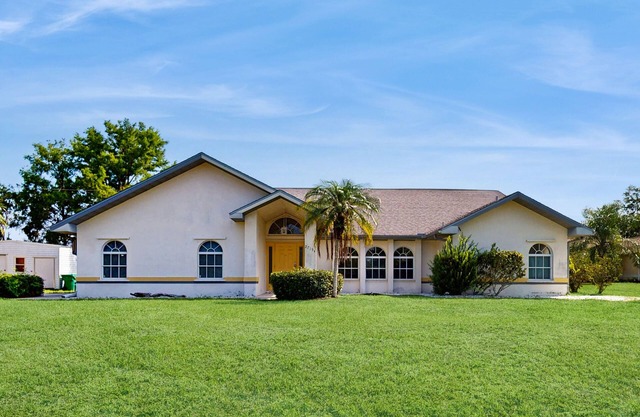 Peaceful home with water views, canal access & ping-pong table