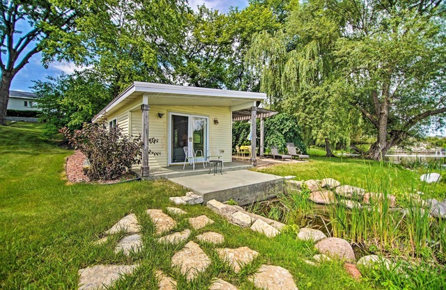 Peaceful Horicon Studio w/Rock River Access!