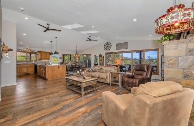 Peaceful Horse Retreat in the Heart of Prescott