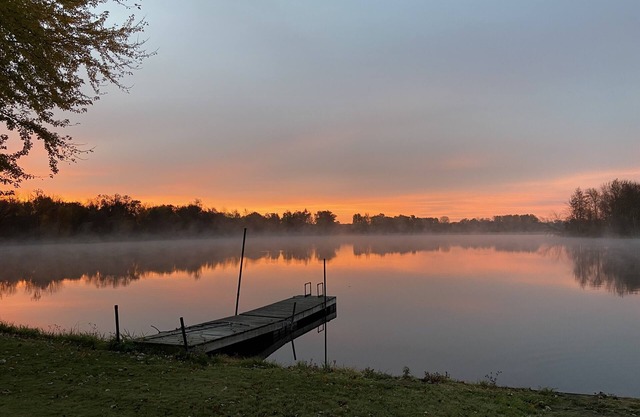 Peaceful lake cottage retreat just a short drive from Grand Rapids and Newaygo