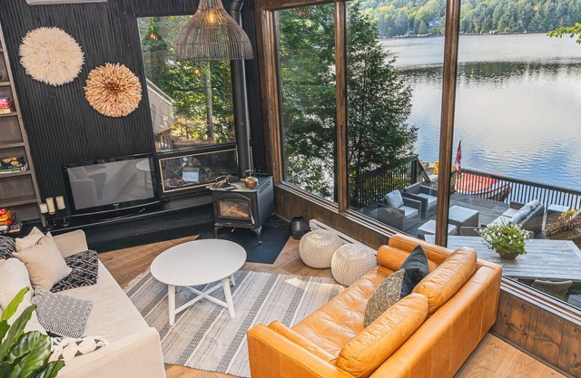 Peaceful Lakefront Cottage On Little Kennisis Lake