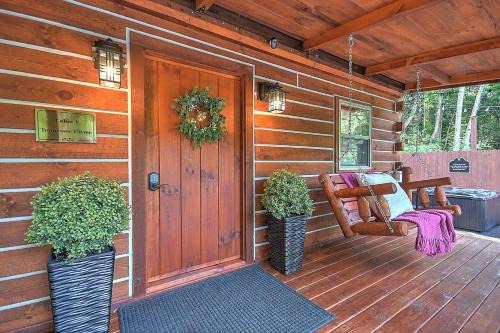 Peaceful Luxury in the Smoky Mountains with Hot Tub Cabin B