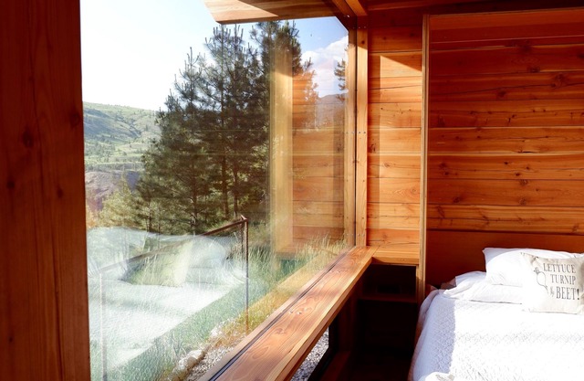 Peaceful modern studio