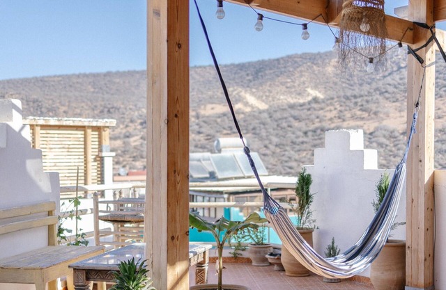 Peaceful Moroccan Villa with Rooftop Views- Perfect for Families