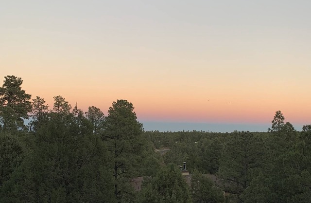 Peaceful Mountain Views Escape near Ski Resort and Downtown Entertainment