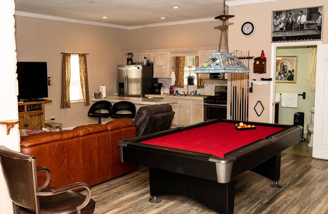 Peaceful Paradise 3BR Cottage Getaway