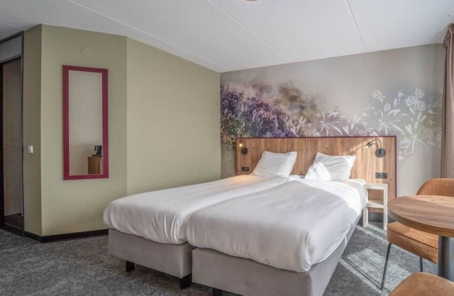 Peaceful Retreat: Cycling, Nature Trails, Sauna and Indoor Pool - 2 Units