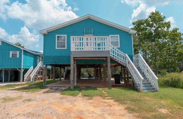 ✨🚣PEACEFUL RIVERFRONT COTTAGE | SLEEPS 7 W/W+D❤