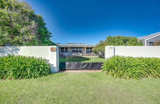 Peaceful Seaside Cottage - 15b Encounter Crescent,