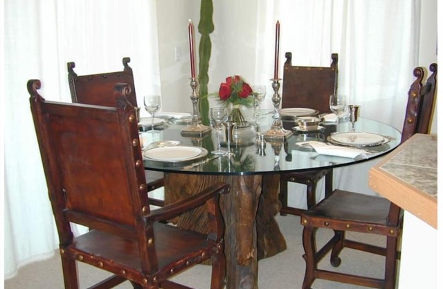 Peaceful Sunny 2Bed/2Bath Condo,Ski Out/Ski In Parking, Pets.