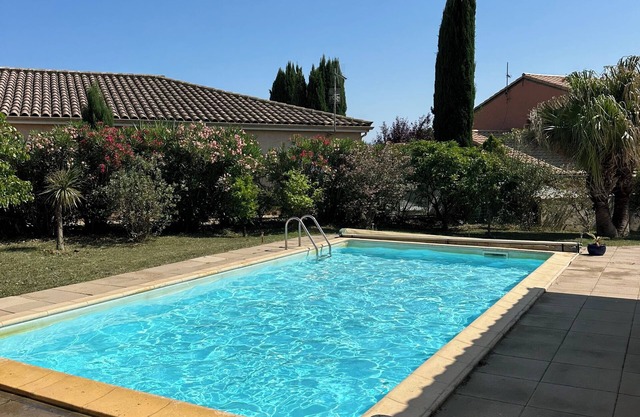 Peaceful villa, swimming pool, BBQ & pétanque court