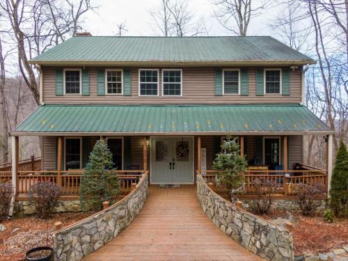 Peaceful Wood Haven at Mill Ridge